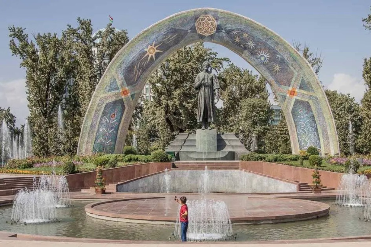 Душанбе столица Таджикистана фонтаны